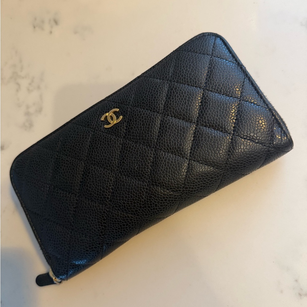 Chanel timeless clasique quilted zippy